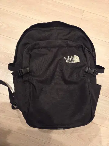 THE NORTH FACE 블랙 백팩 (볼더 데이백 24L)