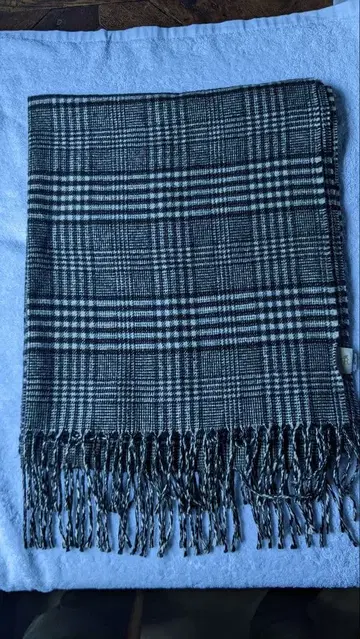 로페 피크닉 체크 무늬 머플러