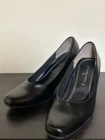 블랙 가죽 하이힐 펌프스