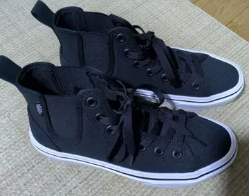 Vans 블랙 하이컷 스니커즈