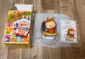 THE MONSTERS (러브브) Wacky Mart 피규어