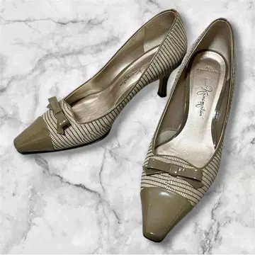 긴자 카네마츠 펌프스 베이지 리본 스틸레토