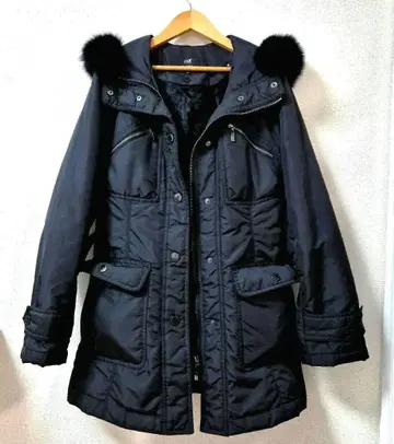 23구 후드 부착 코트