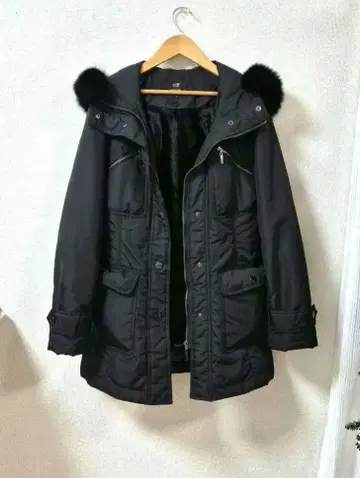 23구 후드 부착 코트