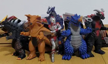 울트라맨 80 VS 숙적 괴수 피규어 6개 세트