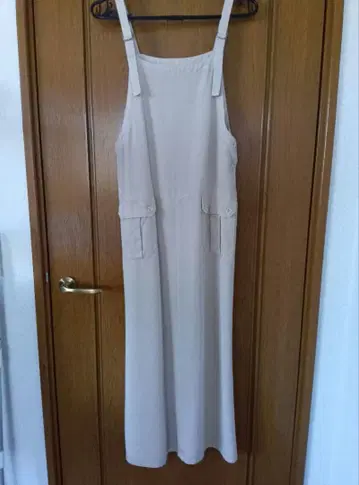 SWEET CAMEL의 오버롤 스커트 (텐셀 사용)