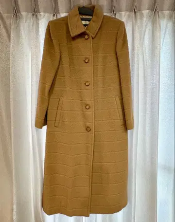 카멜색 스트라이프 원단 패턴 롱 코트 큐프라 안감