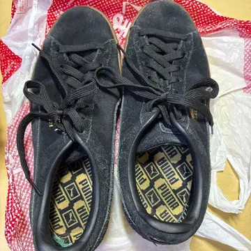 PUMA 블랙 스웨이드 스니커즈