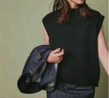 새상품급 FORME 알파카 에어리 니트 베스트