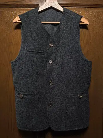 새상품급 S.E.H KELLY 울 베스트 차콜 그레이 사이즈 S