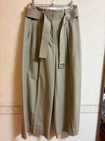 TOMORROWLAND 카키 와이드 팬츠 벨트 포함