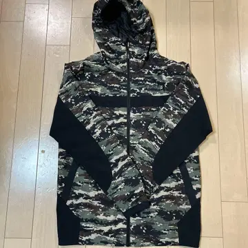 뉴발란스 윈드 브레이커