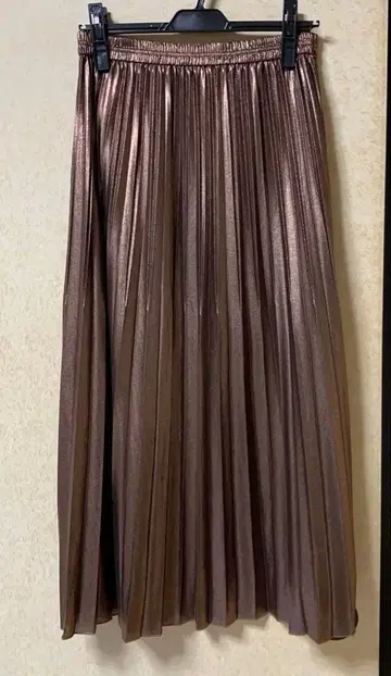 그린 라벨 릴랙싱 플리츠 스커트