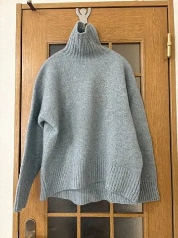 새상품급 MUSE 터틀넥 스웨터 그레이