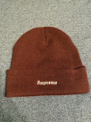 브라운 니트 모자 자수 로고 꽃무늬