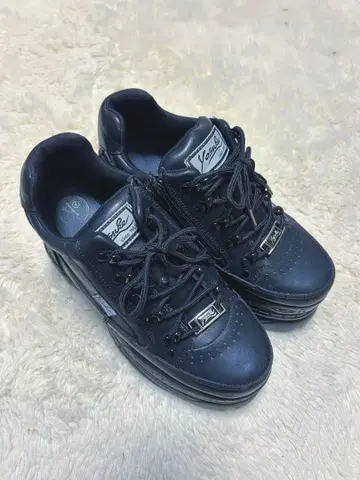 YOSUKE 통굽 스니커즈 블랙 24.5cm