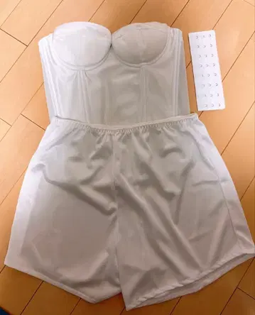 브라이덜 이너 뷔스티에&하의 세트 B75