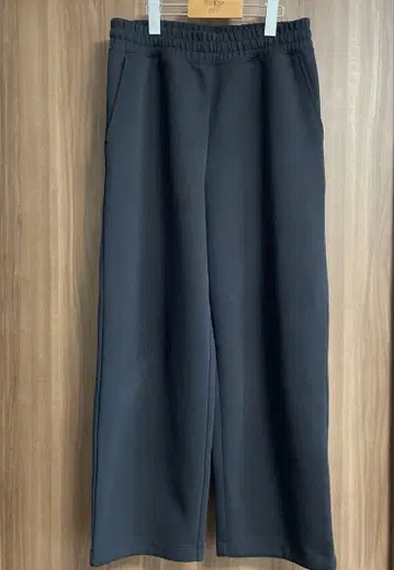 유니클로C 맨투맨 와이드 팬츠