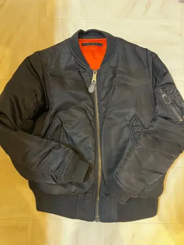 아비렉스 MA1 블랙