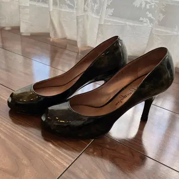 긴자 카네마츠 오픈토 펌프스 천연 가죽 에나멜 블랙 22cm