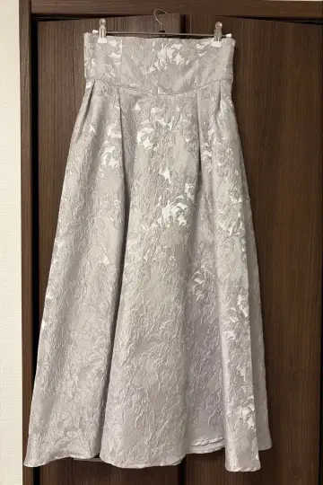 SWINGLE 실버 레이스업 플레어 스커트