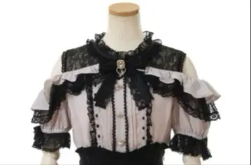 lizlisa 오픈 숄더 프릴 블라우스 반팔