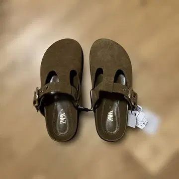 ZARA 브라운 스웨이드 샌들 36