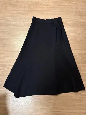 투모로우랜드 컬렉션 울 스커트 36