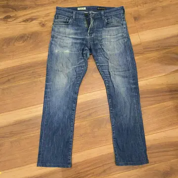 ADRIANO GOLDSCHMIED THE MATCHBOX