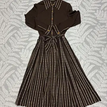 well formed by Onward 레트로 원피스