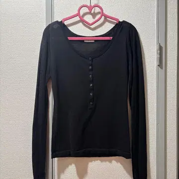 아티세션 헨리넥 풀오버 상의 블랙