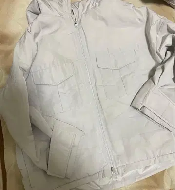 UNIQLO 마운테니어링 하이브리드 다운 오버사이즈 파카