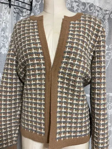 하나에 모리 브라운 체크 무늬 노카라 자켓