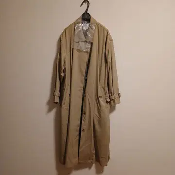 북유럽 생활 잡화점 코디가 완성되는 트렌치코트