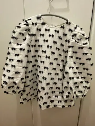 UNITED ARROWS 리본컷 자카드 블라우스 새상품