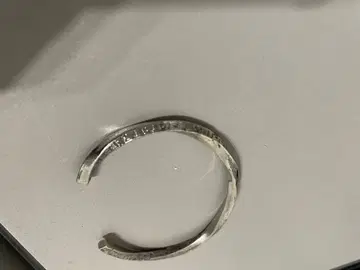 넘버 나인 음표 조각 오픈 커프 뱅글