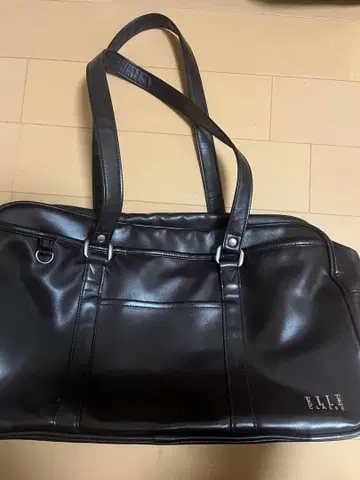 다크 브라운 토트백 합성 피혁