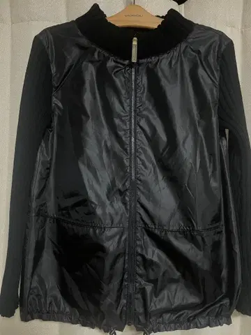 VIVAYOU 블랙 점퍼