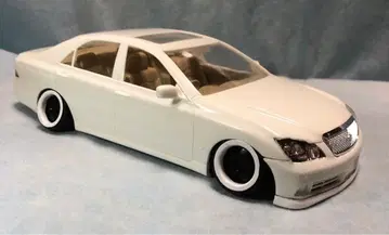 18 크라운 애슬리트