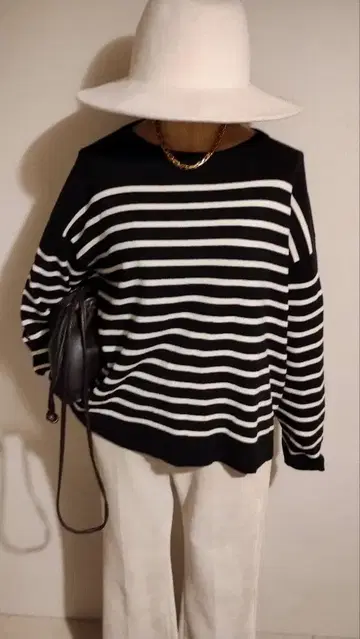 SHO의 마마님 C6801 보더 니트