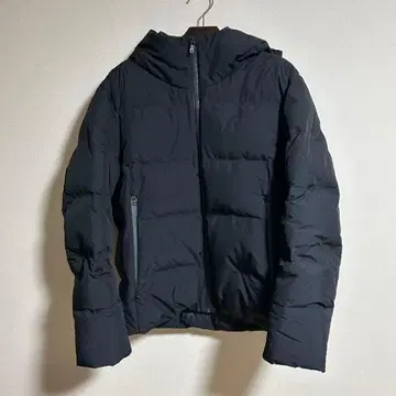 유니클로 심리스 다운 후드티 3D 컷 2022년 모델