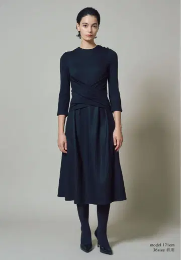 보더스 앳 발코니 울 원피스 WEEKEND CROSS DRESS