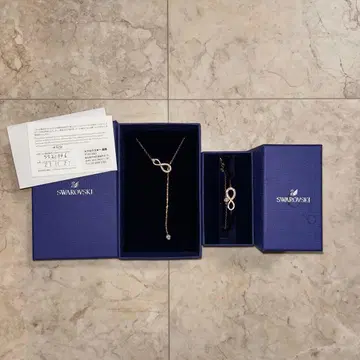 Swarovski 인피니티 모티브 목걸이 & 팔찌