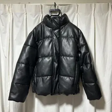 H&M 페이크 레더 다운 재킷 블랙