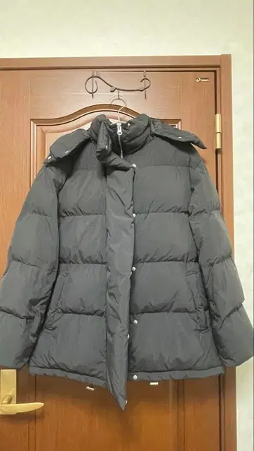 chico 후드 부착 다운 자켓 블랙