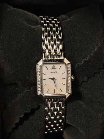 B5578 CREDOR 다이아몬드 장식 쉘 다이얼 여성용 시계