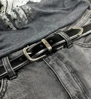 푼타레 삼점 비죠 소가죽 턱 인용 벨트 블랙