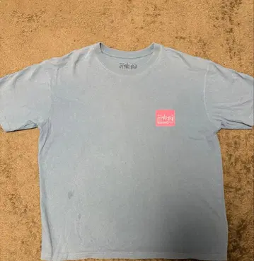 Manhattan Portage 라이트 블루 T셔츠