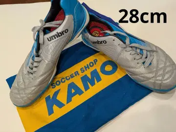 새상품급 umbro 축구화 실버/블루 주머니 포함 풋살