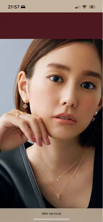 골드톤 후프 귀걸이